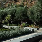 빌라 Luxury Ocean Front Villla 칼례타