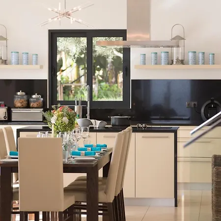 וילה Luxury Ocean Front Villla *