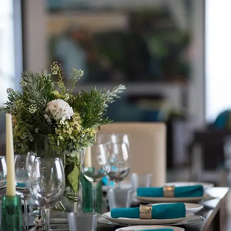 Luxury Ocean Front Villla *