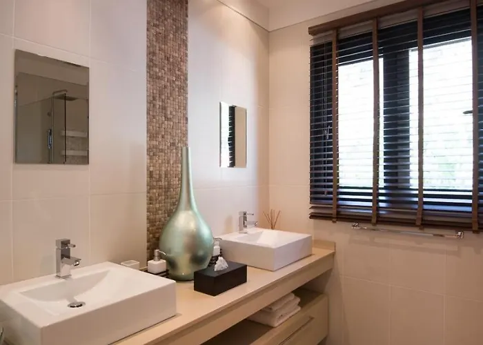 Vila Luxury Ocean Front Villla Calheta (Madeira)