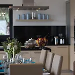 Luxury Ocean Front Villla Villa Calheta (Madeira)
