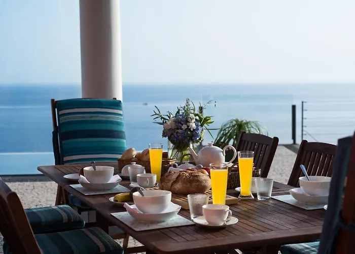 Luxury Ocean Front Villla فيلة كالهيتا