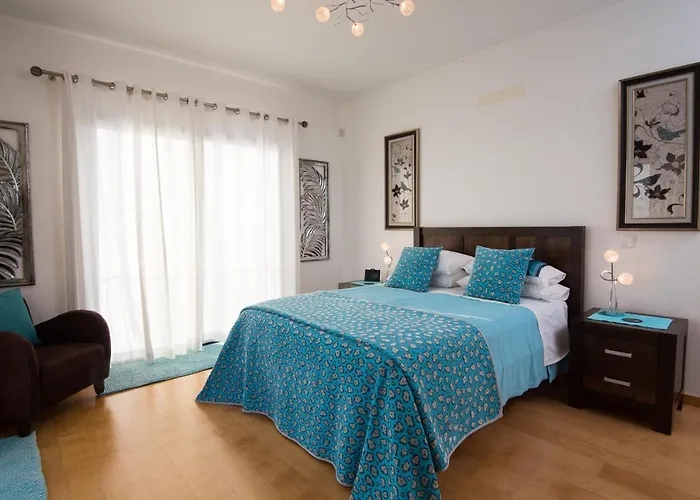 Luxury Ocean Front Villla كالهيتا