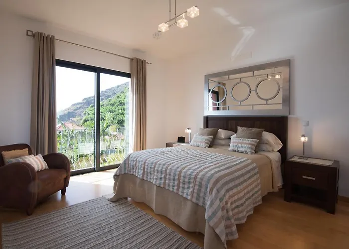 Luxury Ocean Front Villla فيلة *