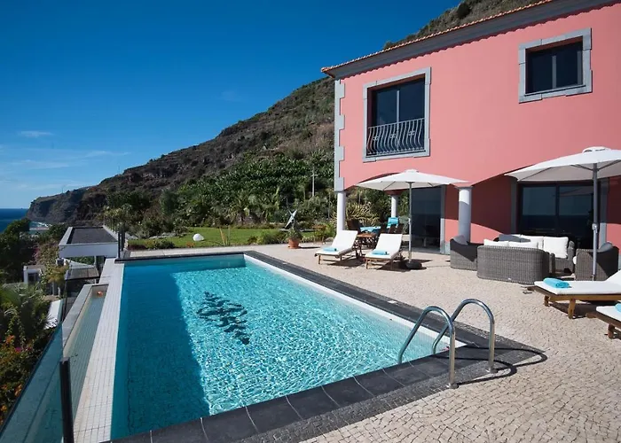 Luxury Ocean Front Villla فيلة *