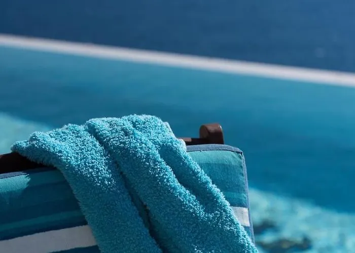 Luxury Ocean Front Villla * كالهيتا